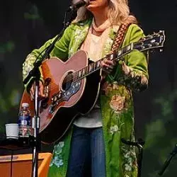 Emmylou Harris & The Hot Band
