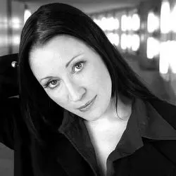Holly Cole