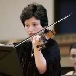 Kati Debretzeni