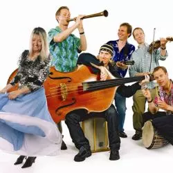 Maddy Prior & The Carnival Band