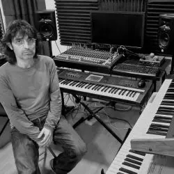 Max Corbacho