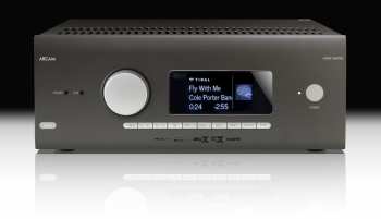 Técnica de áudio ARCAM HDA AVR5