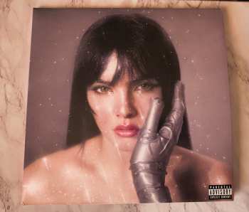 CD BENEE: Ur an Angel I'm Just Particles