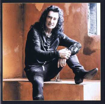 CD Black Swan: Shake The World