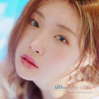 Album Kim Chung Ha: Blooming Blue