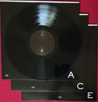 4LP/Caja Daniel Belanger: Tricycle