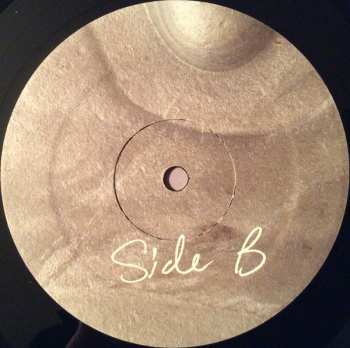 LP DIANA: Familiar Touch