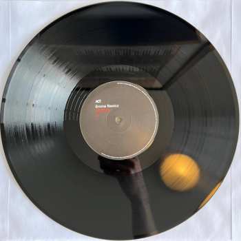 LP Emma Rawicz: Chroma