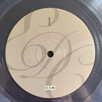 LP Erika de Casier: Sensational CLR