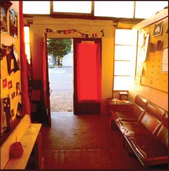 LP Goodmorning Valentine: Kissing Distance LTD