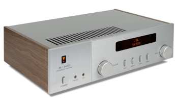 Técnica de áudio JBL SA550