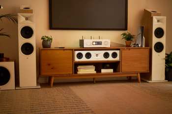 Técnica de áudio JBL Stage 240H - 2-pásmové Dolby Atmos Modulové Reprosoustavy, 4,5" - Bílá