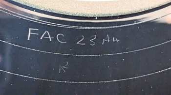 LP Joy Division: Love Will Tear Us Apart