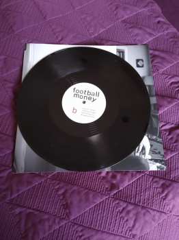 LP Kiwi Jr.: Football Money