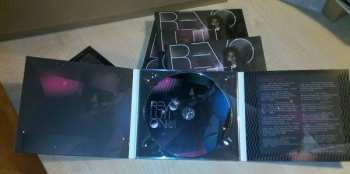 CD Lara 303: Revolution