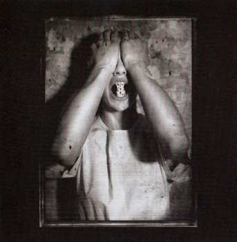 2CD/Caja Leæther Strip: Yes I'm Limited V LTD