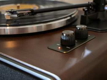 Técnica de áudio Lenco LS-470WA