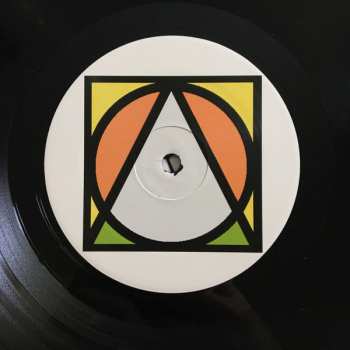 LP Micachu & The Shapes: Never