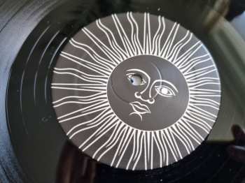 LP Molly Nilsson: Sólo Paraíso LTD