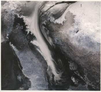 Album Novo Amor: Heiress