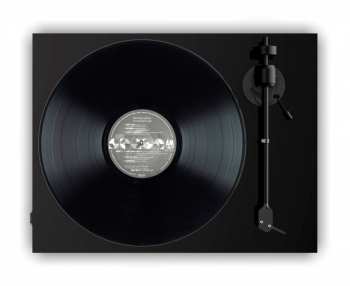 Técnica de áudio Pro-Ject E1 Černý + OM5e