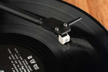 Técnica de áudio Pro-ject E1 Phono Ořech + AT3600L