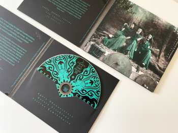 CD Sen Svaja: Eisim Sesės