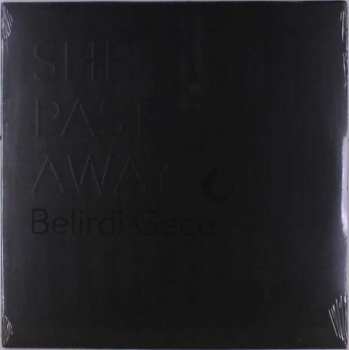 Album She Past Away: Belirdi Gece