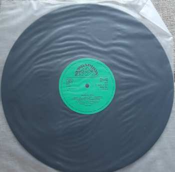 LP Strahovanka: Kapelo, Hraj