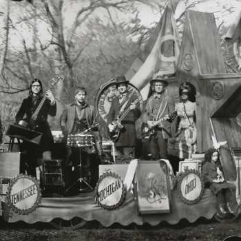 CD The Raconteurs: Consolers Of The Lonely