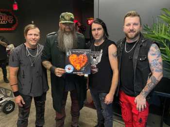 LP Three Days Grace: Explosions