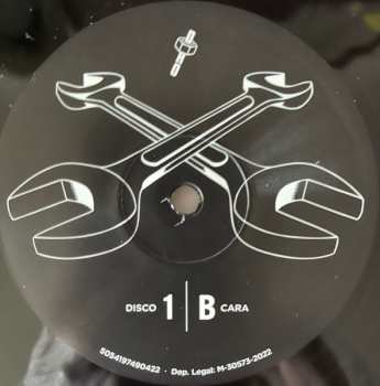 4LP/4CD/Caja Various: DRO 40 Aniversario - ...Y El Futuro Sigue Caminando Un Paso Por Detrás De Nosotros DLX | LTD